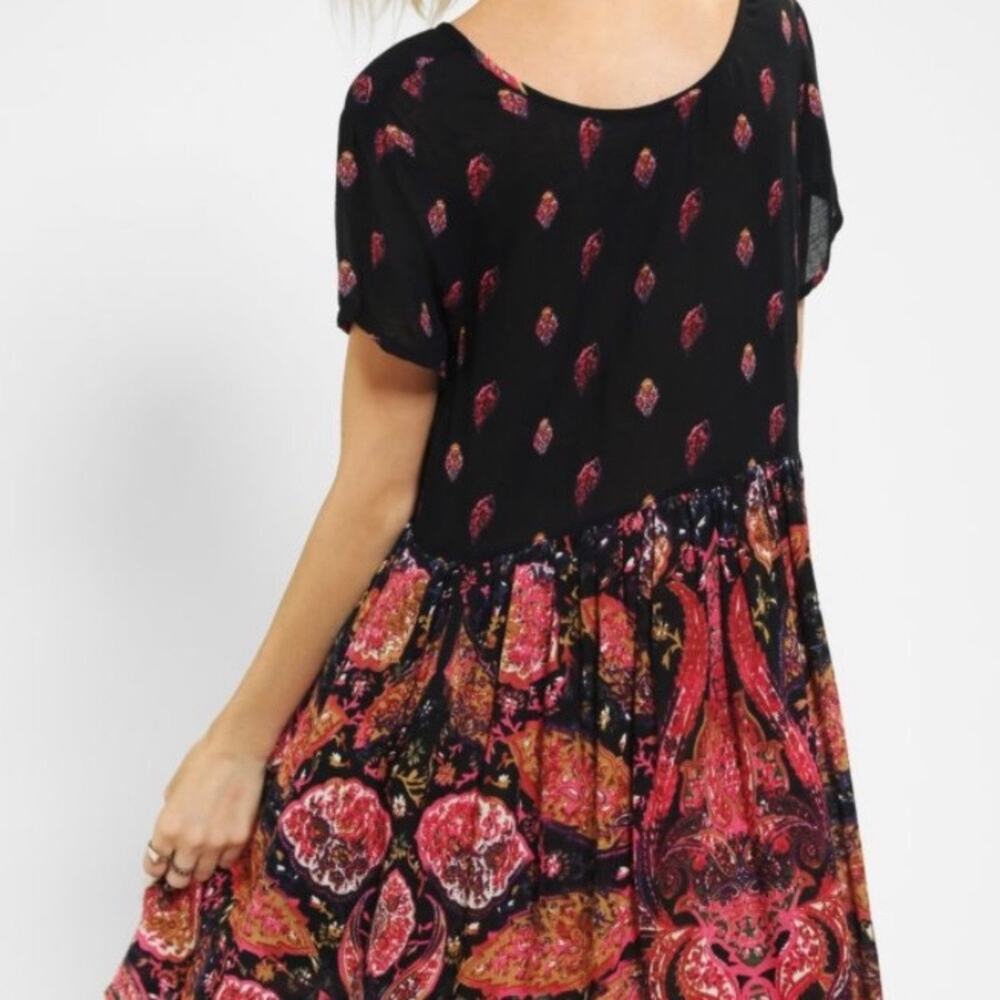 Minkpink X Urban outfitters skater mini dress 100% viscose Size S - Picture 2 of 6